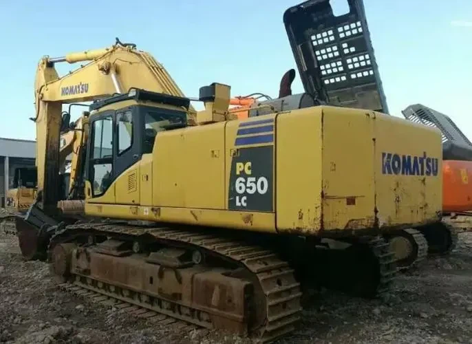 Used Komatsu 650-8 Excavator