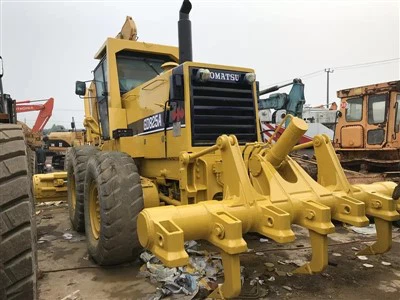 Gebruikte Komatsu Grader GD825